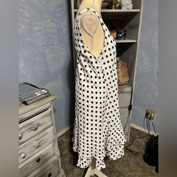 Papillon Blanc Black and White Polka Dot Midi Dress - Picture 7 of 16